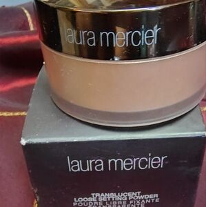 LAURA MERCIER LOOSE POWDER